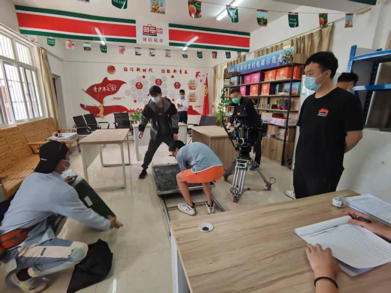 仁布县广告片拍摄公司：极简主义践行者，少即是多的视觉哲学